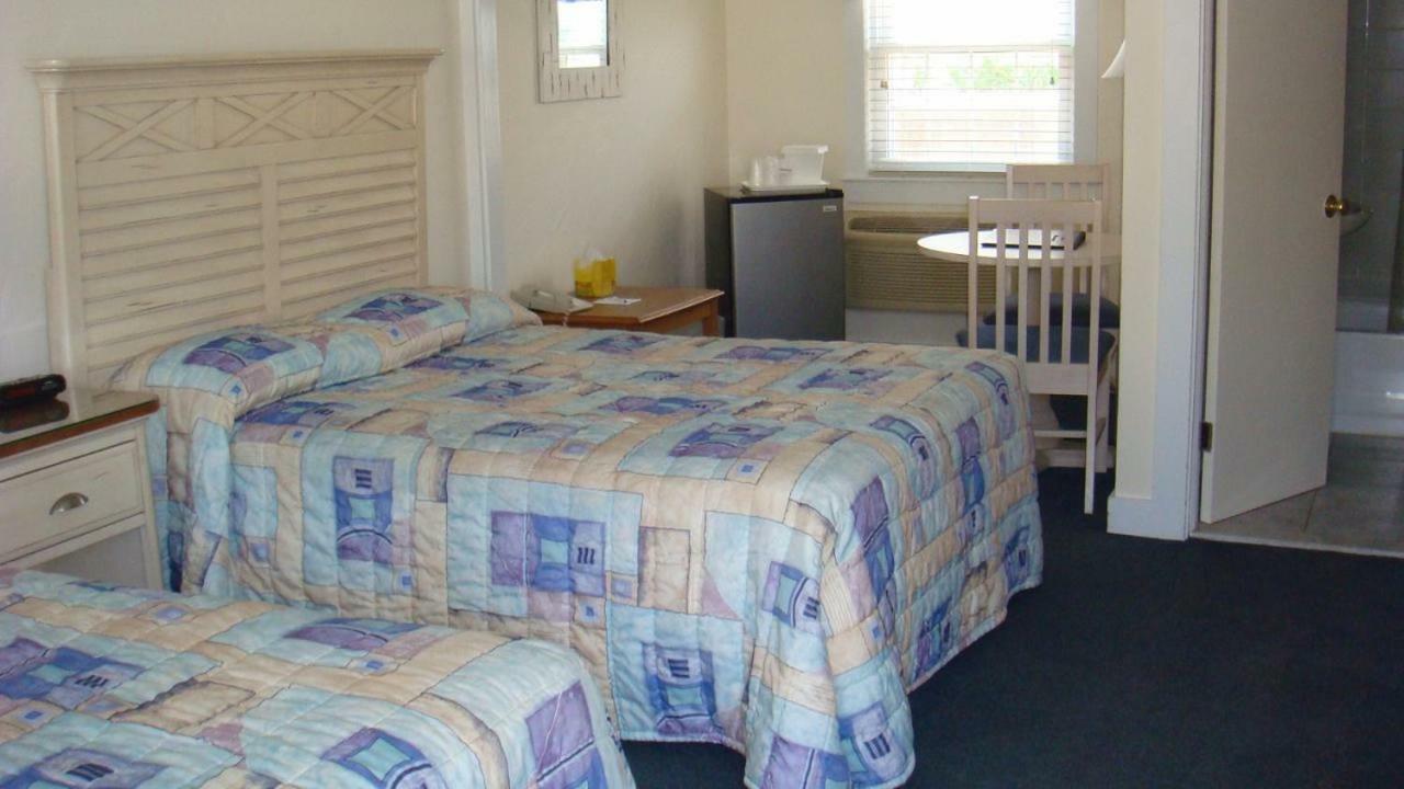 The Colony Beach Motel 丹尼斯港 外观 照片